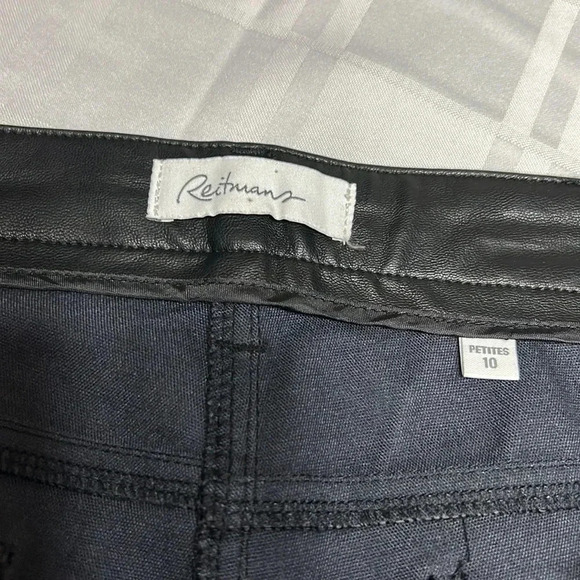 Y2K vtg black women pleather pants size 10 P.
Academia ,goth,biker,party - Picture 11 of 17